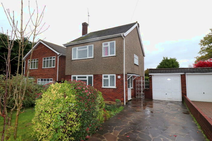 3 Bedroom Detached House To Rent In Doddinghurst Village, CM15