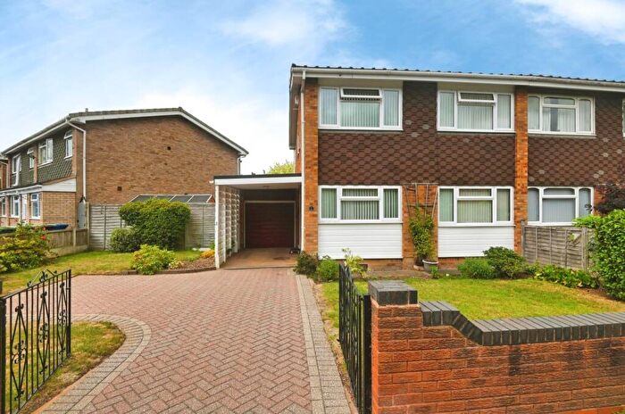 4 Bedroom Semi-Detached House For Sale In Comberford Road, Tamworth, B79