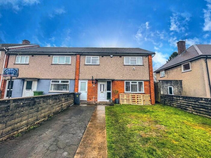 4 Bedroom End Of Terrace House To Rent In Blue House Road, Llanishen, Cardiff, CF14