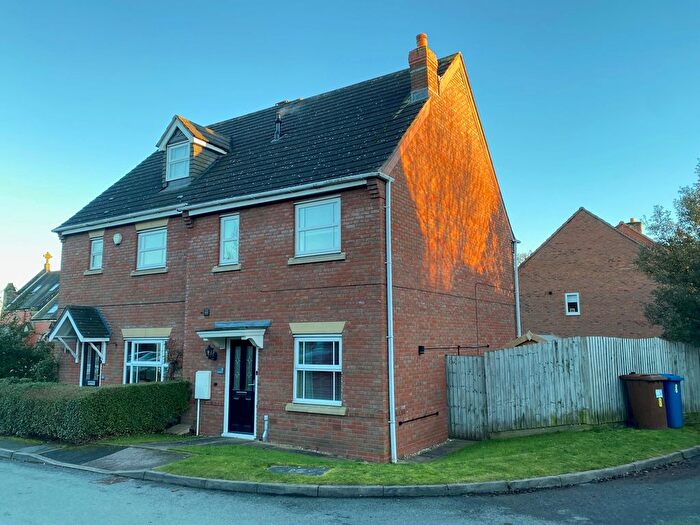 3 Bedroom Property To Rent In Shaftsbury Drive, Burntwood, WS7