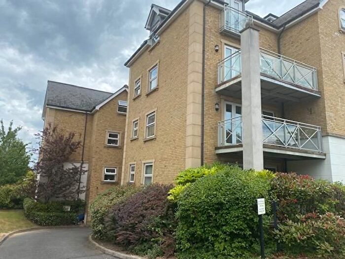 2 Bedroom Flat To Rent In Queensgate, Maidstone, ME16