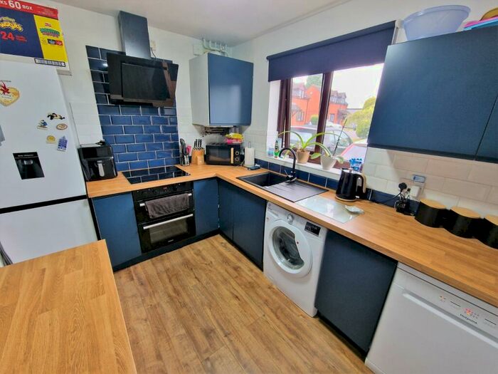 2 Bedroom Bungalow For Sale In The Tea Garden, Bedworth, Warwickshire, CV12