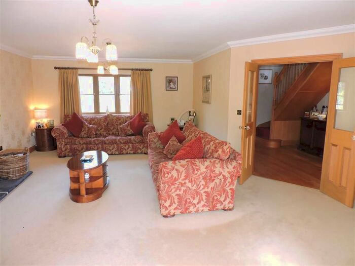 5 Bedroom Detached House For Sale In Llanteg, Narberth, Pembrokeshire SA67