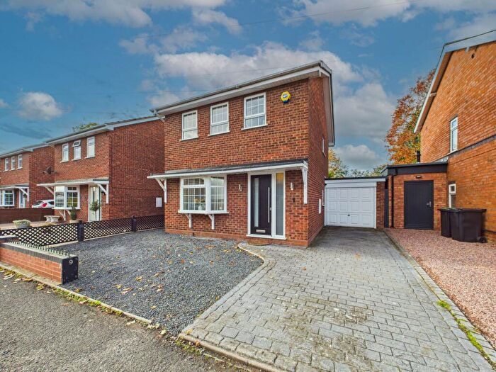 3 Bedroom Detached House For Sale In Broad Street, Bromsgrove, B61