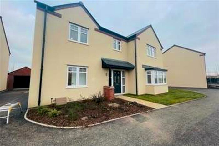 4 Bedroom House To Rent In Ironbridge Road, GL2