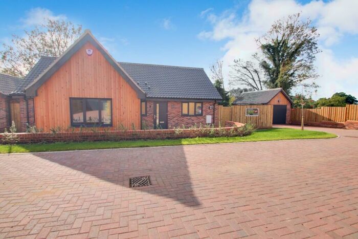 3 Bedroom Bungalow For Sale In , St Peters Close, Charsfield, Woodbridge, IP13