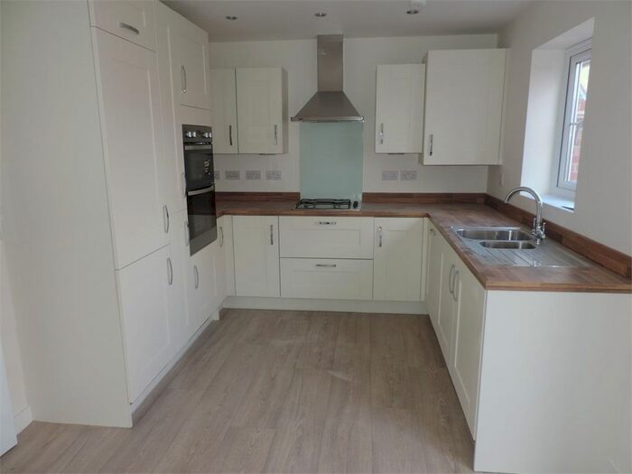 3 Bedroom End Of Terrace House To Rent In Bath Close, Bourne, PE10