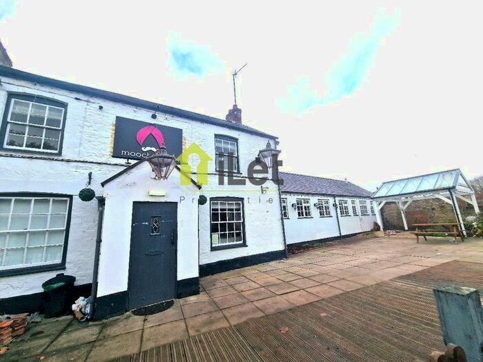 3 Bedroom Flat To Rent In Main Street, Denton, Northampton, NN7
