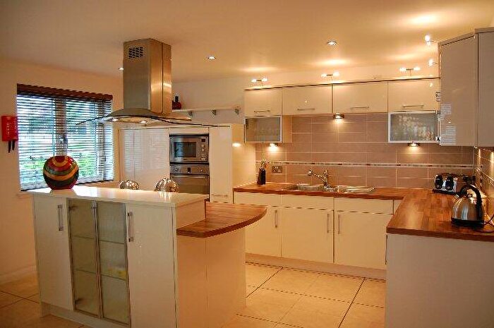 2 Bedroom Flat To Rent In Queens Highlands, West End, Aberdeen, AB15