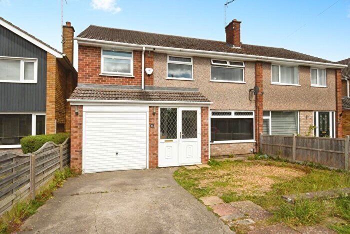 4 Bedroom Semi-Detached House For Sale In Beverley Grove, North Hykeham, Lincoln, LN6