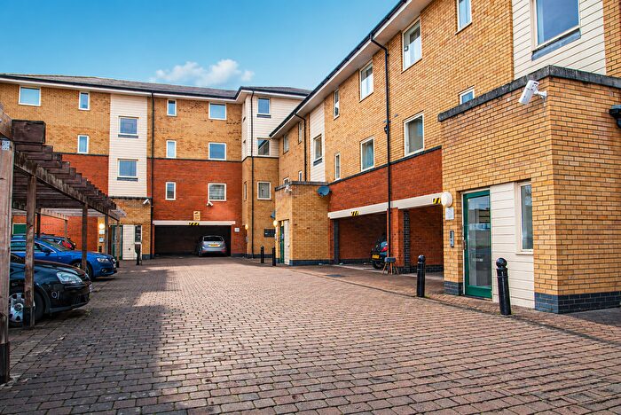 2 Bedroom Flat For Sale In Orton Grove, Enfield, EN1