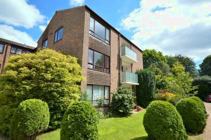 2 Bedroom Flat To Rent In Summersdale Court, The Drive, Chichester, PO19