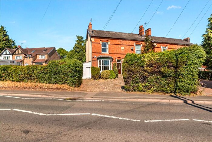 3 Bedroom Semi Detached House For Sale In Redditch Road, Kings Norton, Birmingham, West Midlands, B38