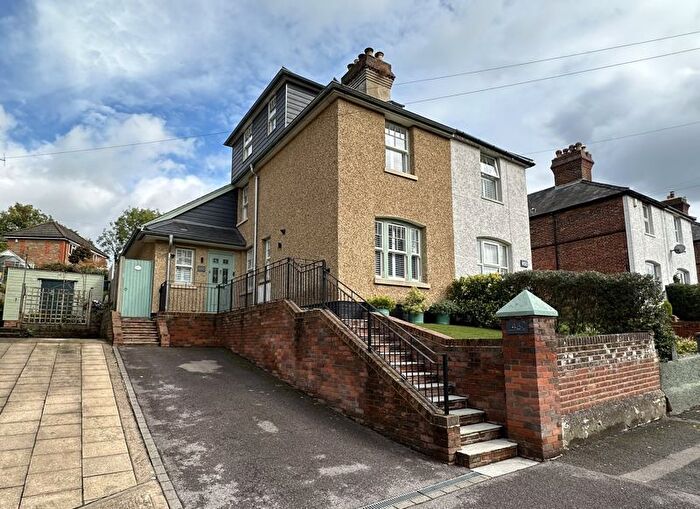 4 Bedroom Semi-Detached House For Sale In West Wycombe Road, High Wycombe, HP12