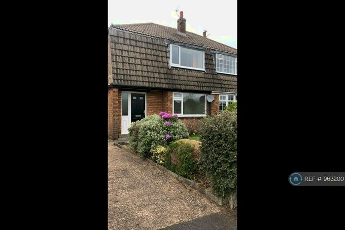 3 Bedroom Semi-Detached House To Rent In Brantwood Oval, Bradford, BD9