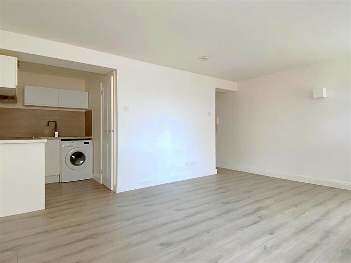 Studio To Rent In Buckingham Place, Brighton, BN1