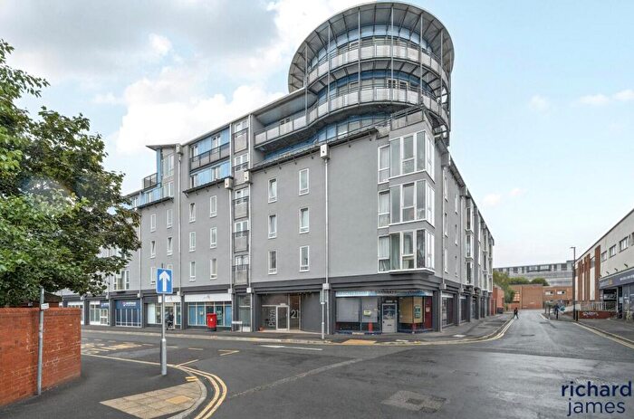 1 Bedroom Apartment To Rent In Sanford Street, Swindon, Wiltshire, SN1