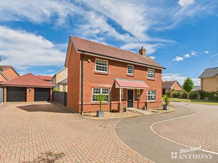 4 Bedroom Detached House For Sale In Friendship Lane, Wing, LU7