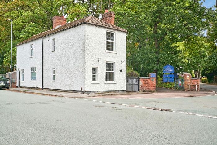 2 Bedroom End Of Terrace House For Sale In Church Road, Willenhall, West Midlands, WV12