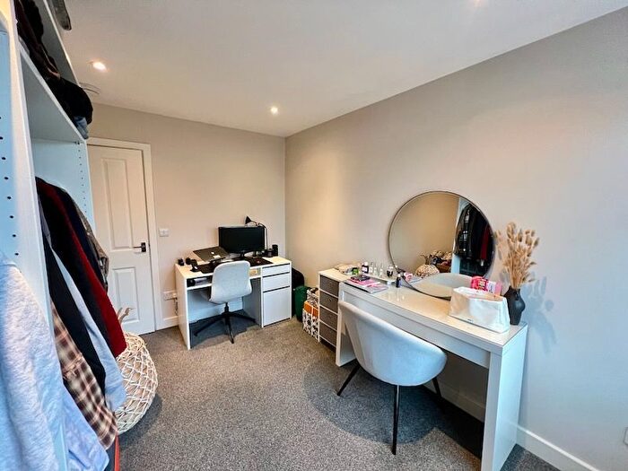 2 Bedroom Flat To Rent In Castle Road, Kirby Muxloe, Leicester, LE9