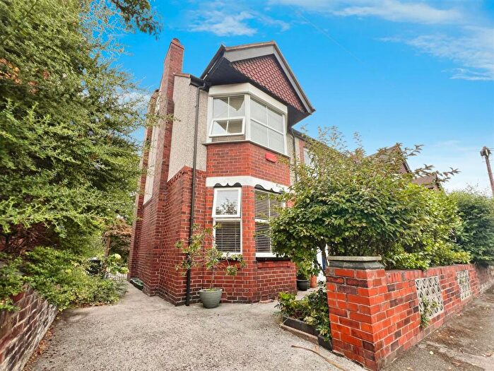 4 Bedroom Semi-Detached House For Sale In Marsh Avenue, Wolstanton, Newcastle, ST5