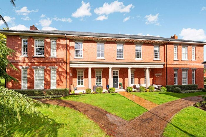 2 Bedroom Apartment For Sale In Frinton Court, Glanville Way, Epsom, KT19