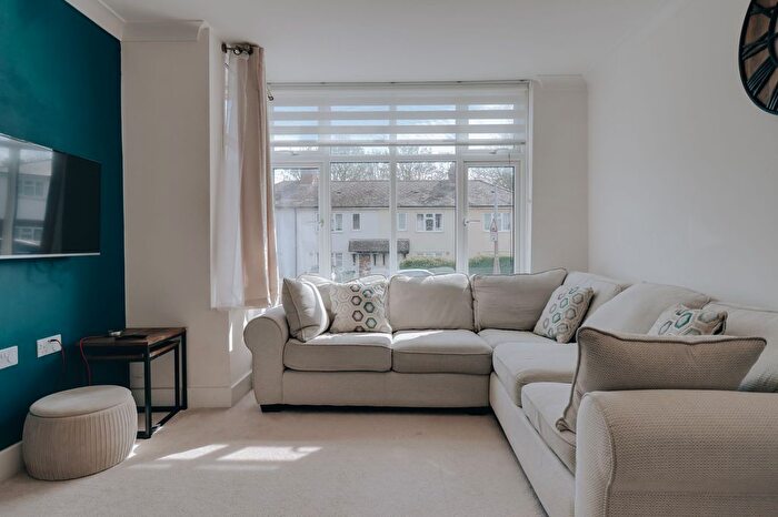 3 Bedroom Terraced House To Rent In Melbourne Road, Bushey, WD23