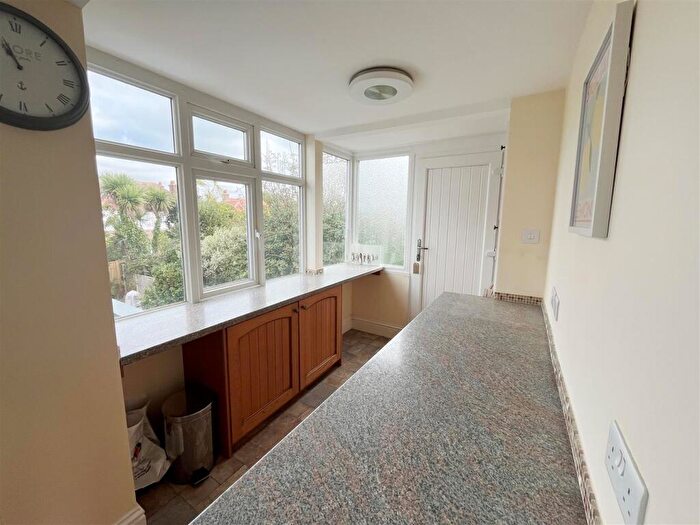 2 Bedroom Apartment To Rent In Fairy Road, Seaview, PO34