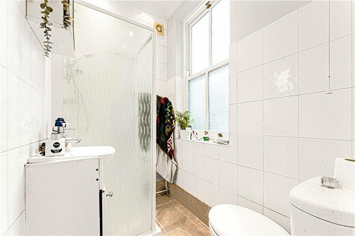 3 Bedroom Terraced House For Sale In Ellesmere Road, London, E3