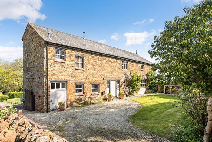 4 Bedroom Barn To Rent In Chacombe, OX17