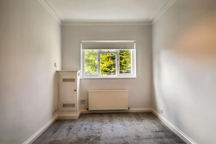 1 Bedroom Flat To Rent In Fortess Road (), Tufnell Park, NW5