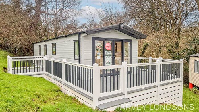 3 Bedroom Park Home For Sale In Wood Farm Holiday Park, DT6