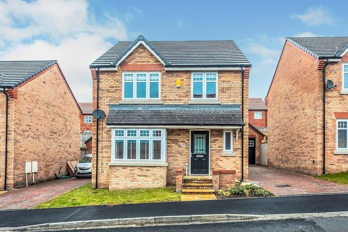 4 Bedroom Detached House To Rent In Amberwood Avenue, Castleford, West Yorkshire, WF10