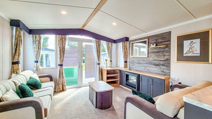 2 Bedroom Mobile/park Home For Sale In Combe Martin, Ilfracombe, EX34