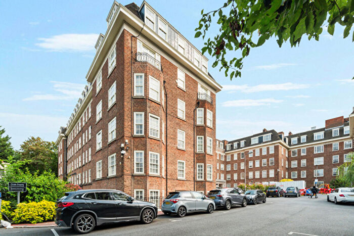 4 Bedroom Apartment For Sale In St Stephen's Close, London, NW8