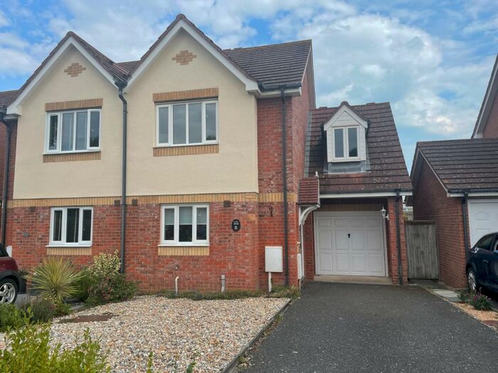 3 Bedroom Semi-Detached House To Rent In Peregrine Close, Hythe, Kent, CT21