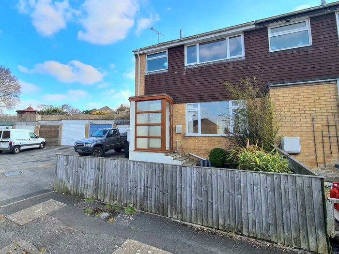 3 Bedroom House To Rent In Carisbrooke Crescent, Hamworthy, BH15