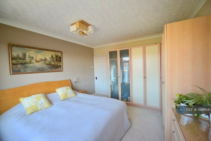 2 Bedroom Maisonette To Rent In Westerham Drive, Sidcup, DA15