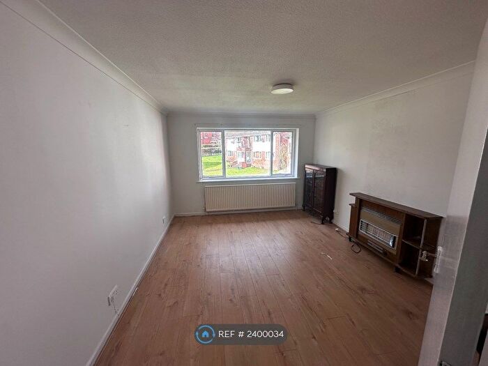 2 Bedroom Flat To Rent In Fair Hope Court, Blackburn, BB2