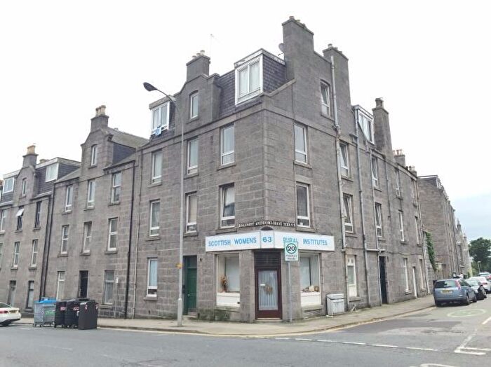 2 Bedroom Flat To Rent In Esslemont Avenue, Aberdeen, AB25