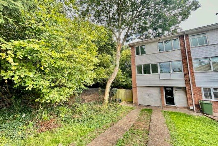 4 Bedroom Town House To Rent In Shalford Road, Billericay, CM11