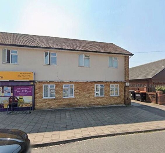 2 Bedroom Flat To Rent In Goodmayes Close, Bedford, MK42