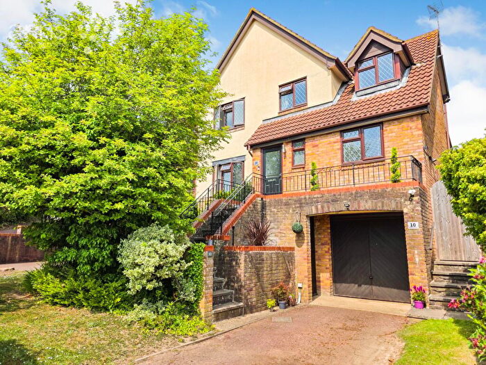 4 Bedroom Detached House For Sale In Goldthorpe Gardens, Lower Earley, Reading, RG6