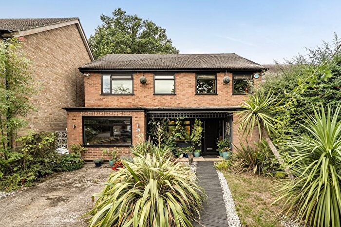 4 Bedroom Detached House For Sale In Kings College Road, Ruislip, HA4