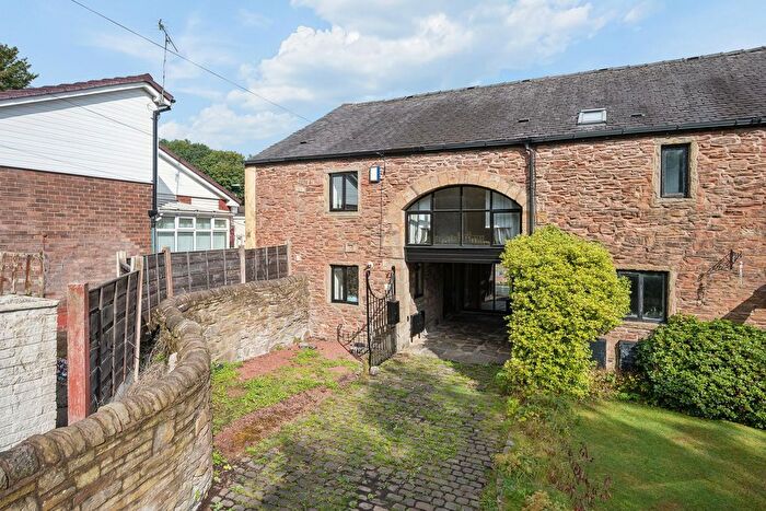5 Bedroom Barn Conversion For Sale In Barn Court, Thicketford Road, Tonge Moor, BL2