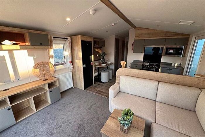 Mobile/park Home For Sale In Panorama Road, Swanage, BH19