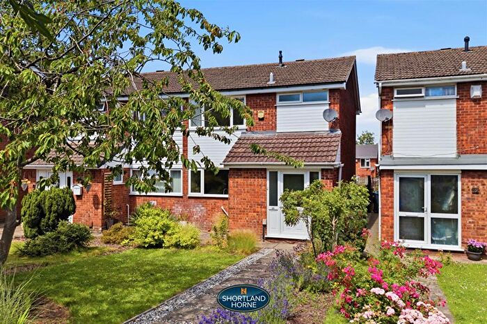 3 Bedroom Semi-Detached House For Sale In Blandford Drive, Clifford Park, CV2