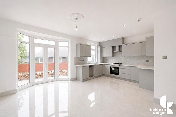5 Bedroom Property To Rent In Ringmore Rise, London, SE23