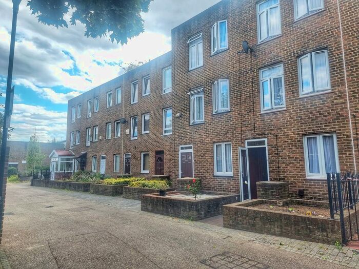 5 Bedroom Town House To Rent In Bruce Road, London, E3