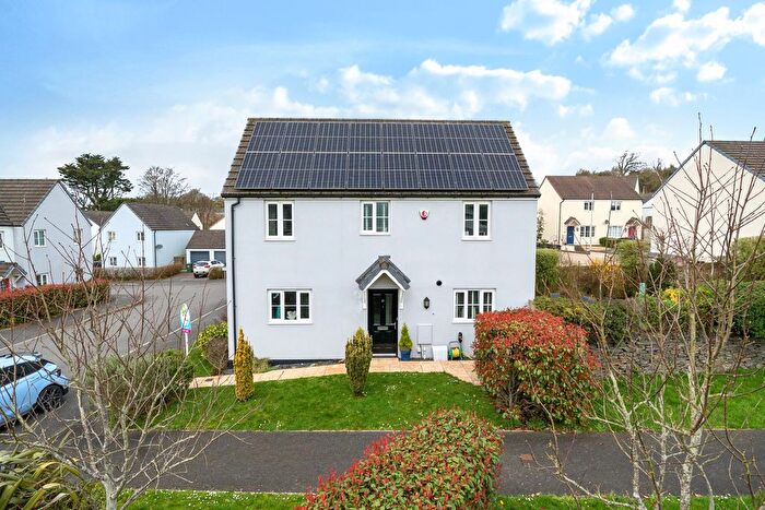 3 Bedroom Link Detached House For Sale In Crookmans Close, Barnstaple, Devon, EX32